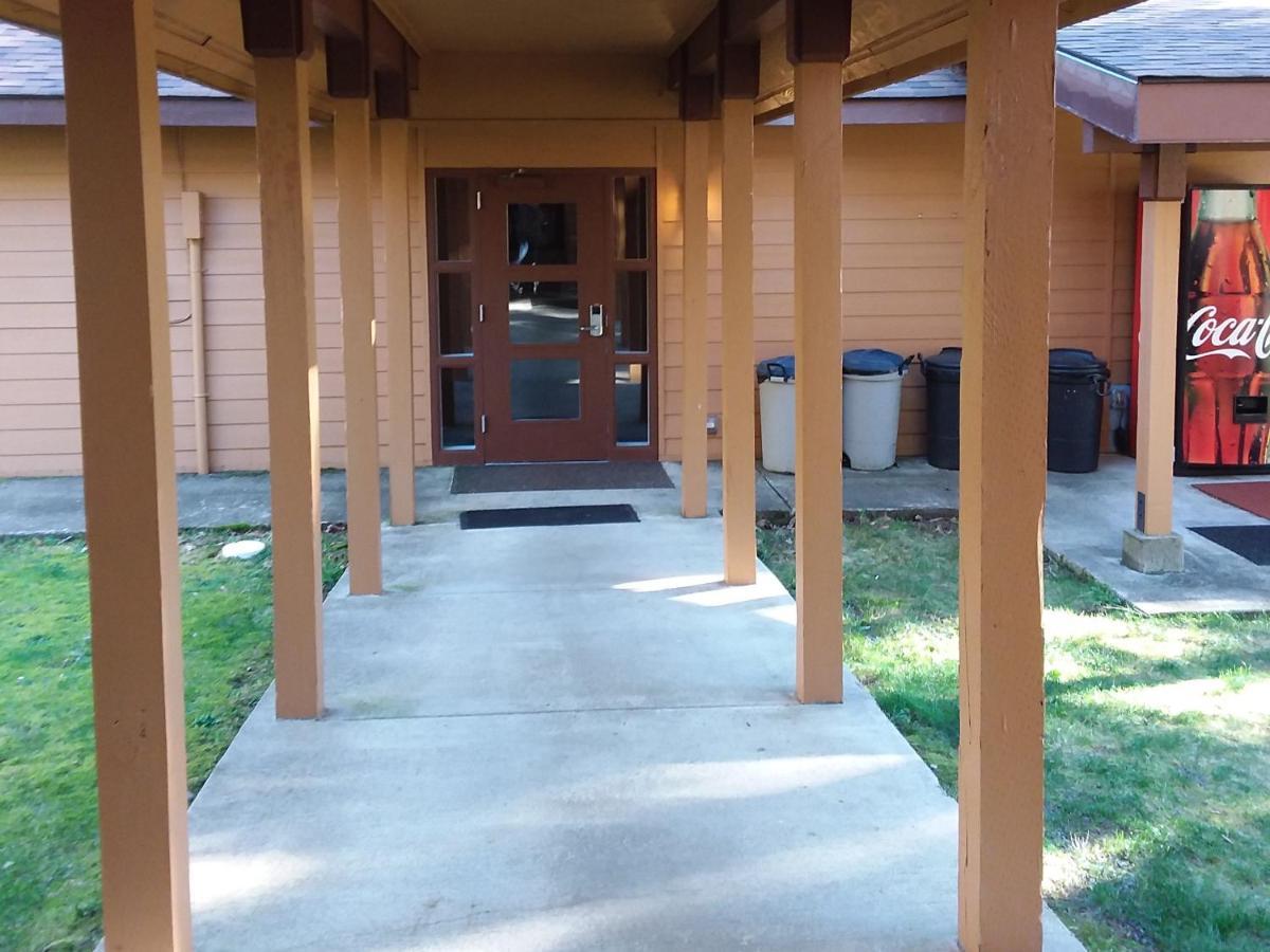 Nisqually Lodge Ashford Exterior photo